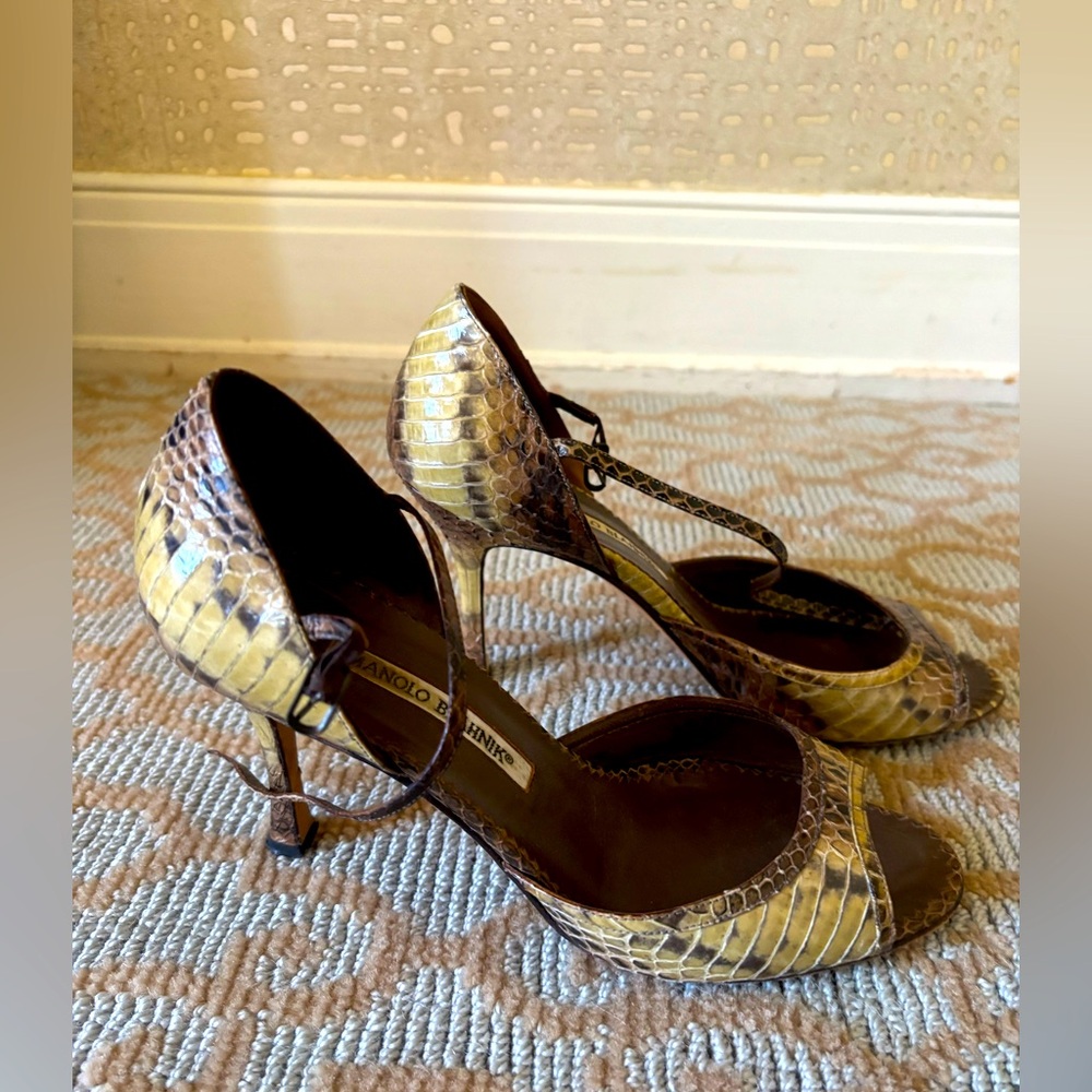 MANOLO BLAHNIK Brown/Green Python Skin Open-Toe D'Orsay Heel Pumps Shoe size 37 - Picture 2 of 5